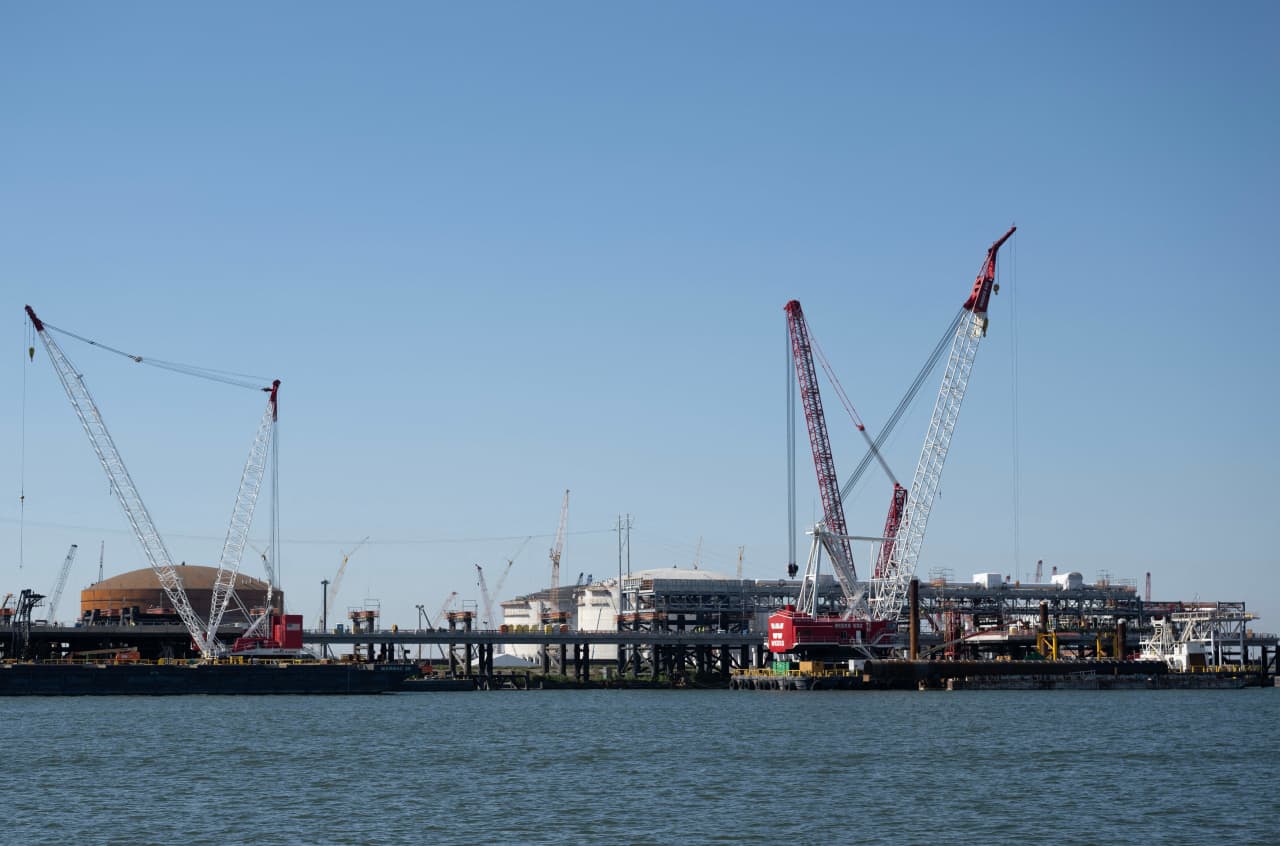 LNG's golden age could last longer than expected. These stocks benefit most.