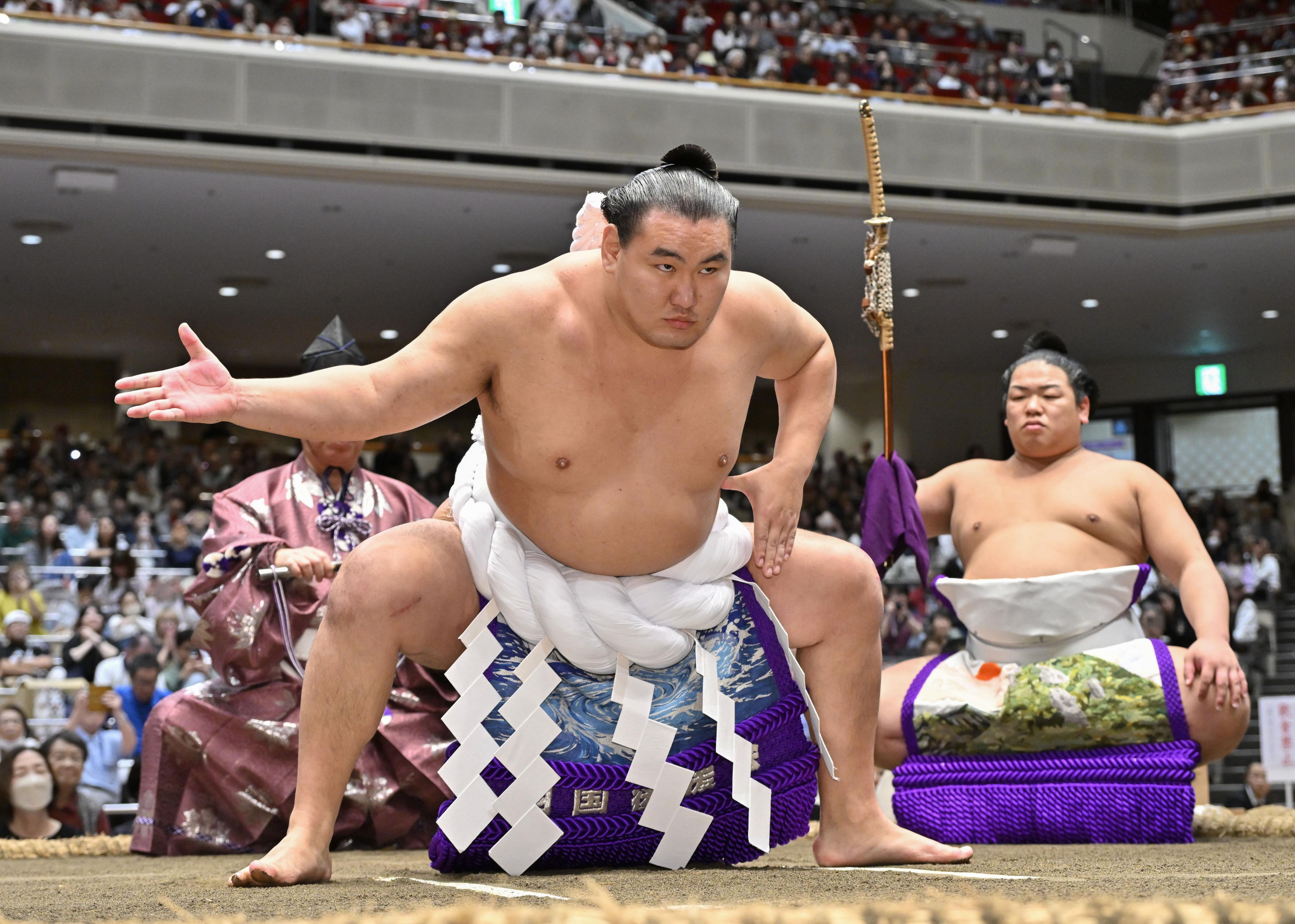 Sumo: Yokozuna Hoshoryu performs ring-entry ceremony at exhibition meet