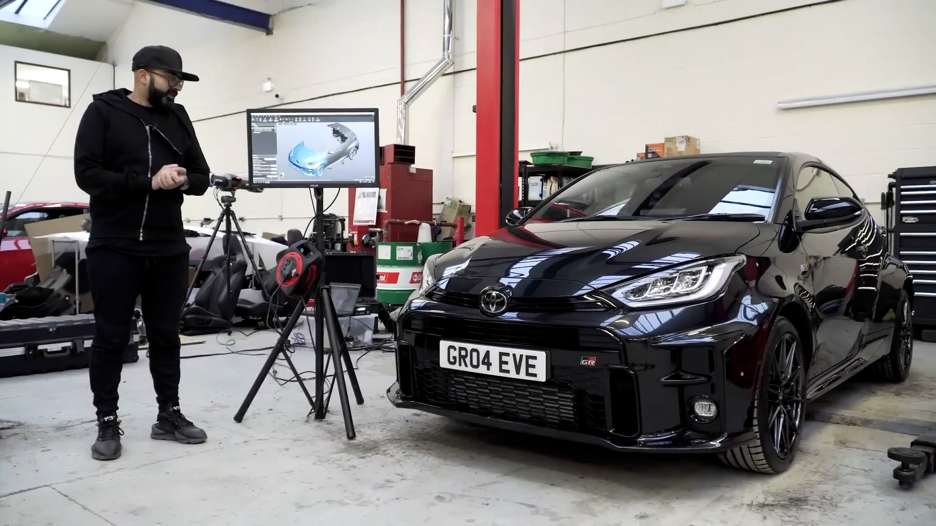 Toyota GR Yaris gets 3D scanned for a carbon body kit