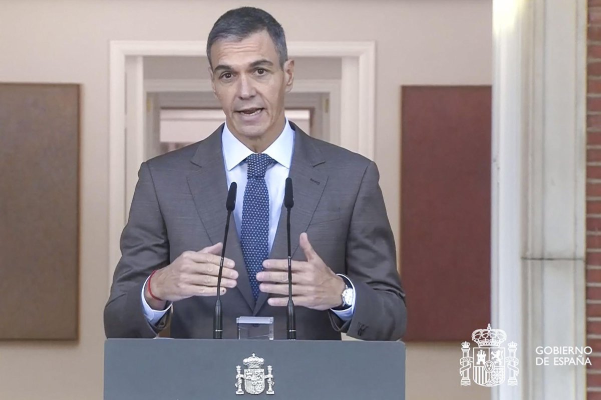 Spanish PM Sanchez calls snap election amid housing crisis protests