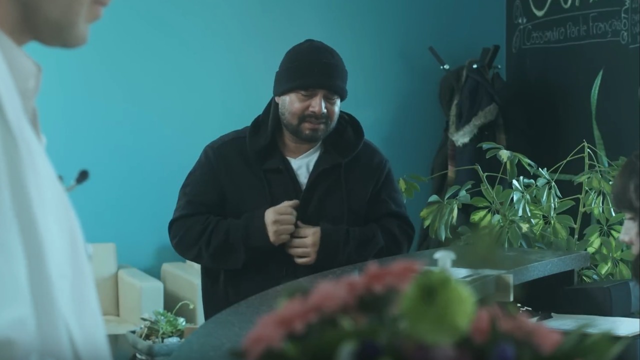 Rude woman tries to get a homeless man kicked out of the clinic then ...