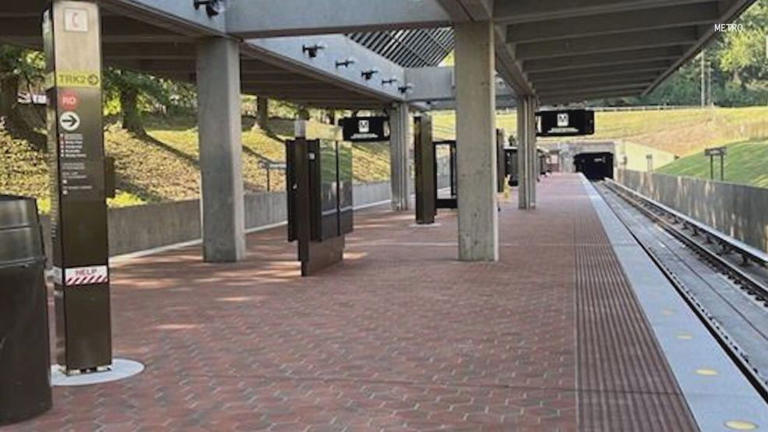 Red Line trains single tracking due to electrical problem near Medical ...