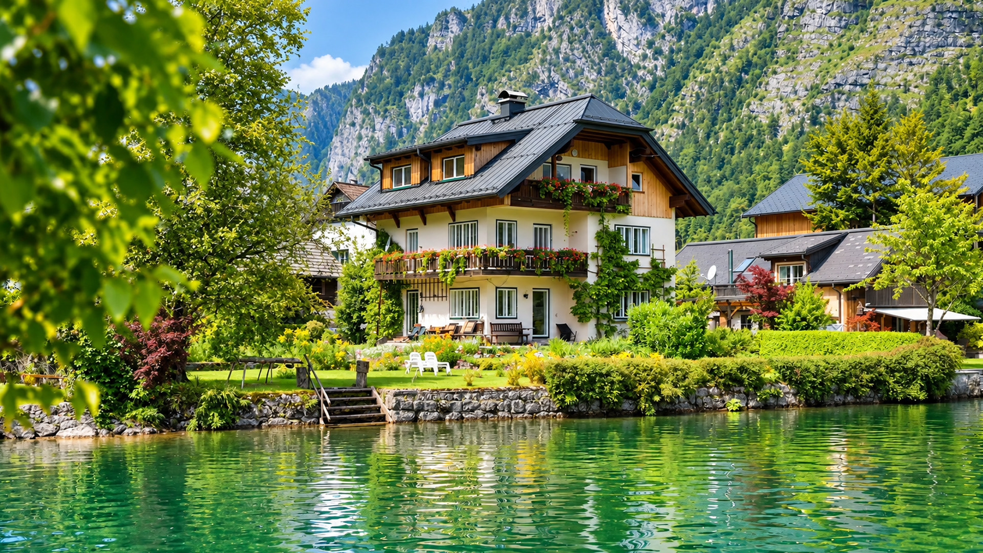 Exploring Hallstatt Austria in the Alps (4K)