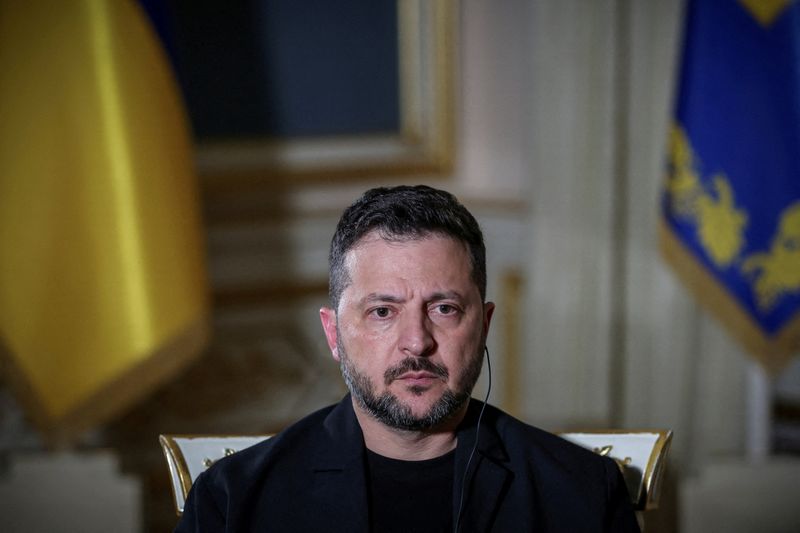 Il presidente ucraino Volodymyr Zelenskiy durante un'intervista con Reuters, nel contesto dell'attacco russo all'Ucraina, a Kiev, Ucraina, il 2 ottobre 2026. REUTERS/Alina Smutko