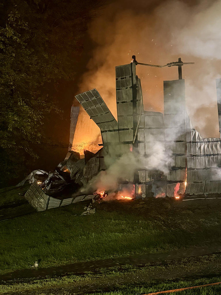 Video: Large barn destroyed by early morning fire in Montgomery County