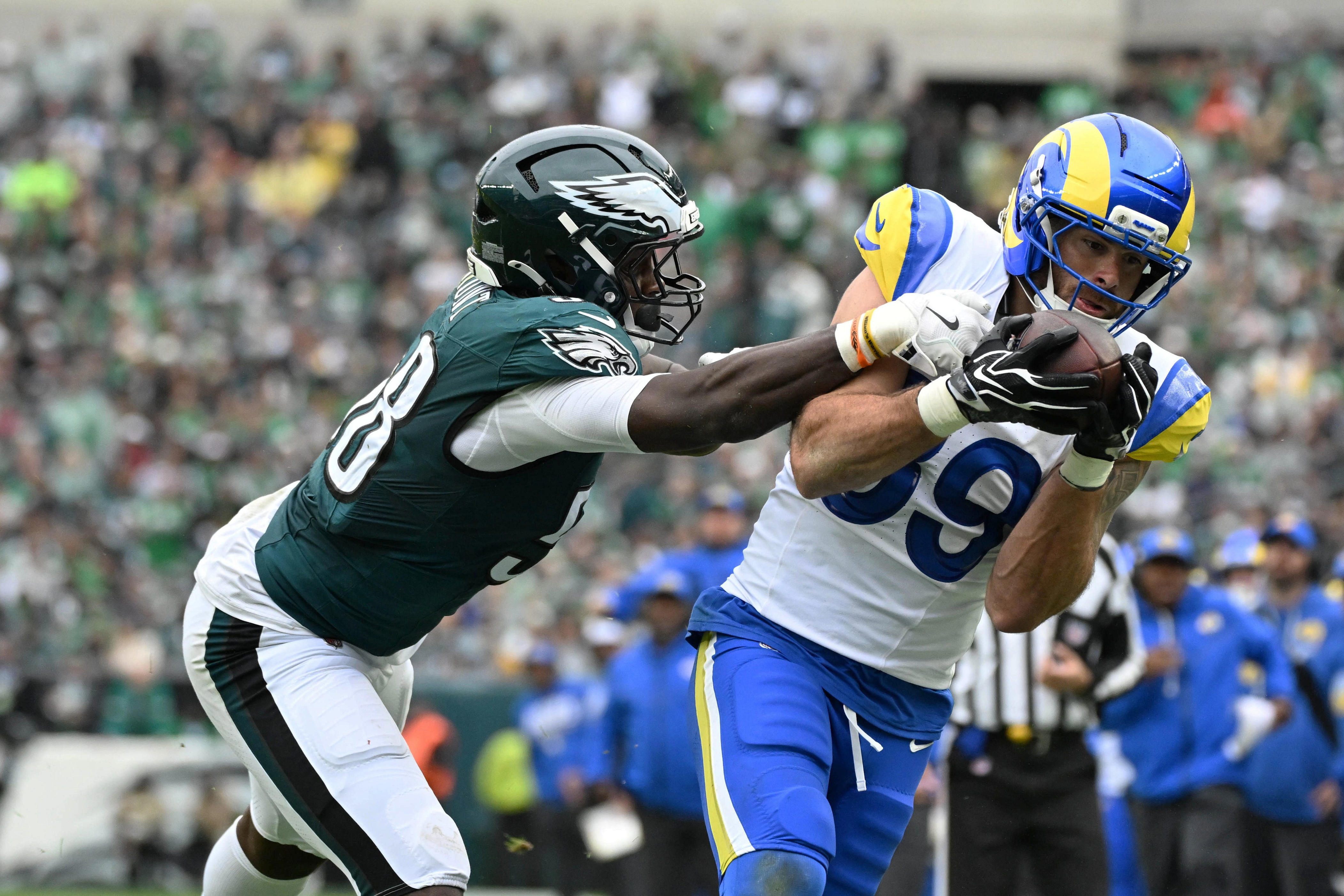 Tyler Higbee passes two Rams legends after Week 4 win