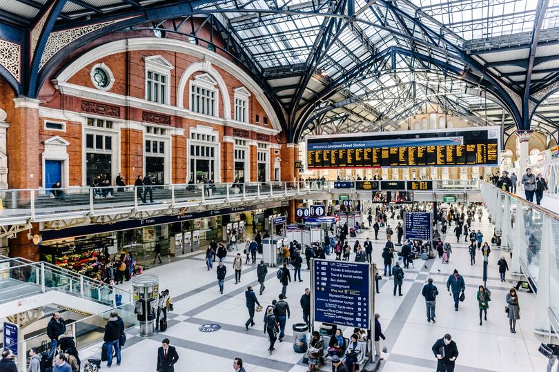 London power cut shuts down major travel hub as 32 postcodes hit by ...