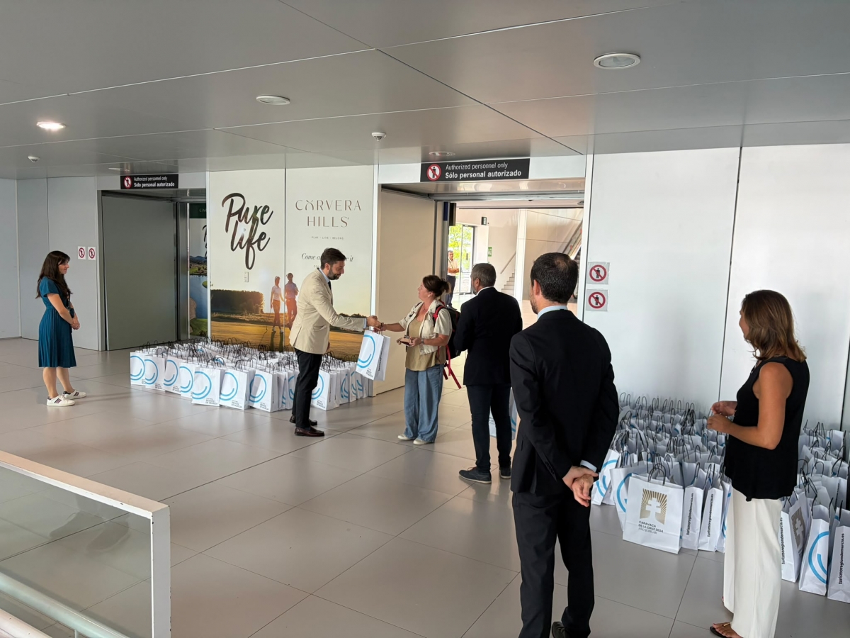 El aeropuerto de Corvera logra un nuevo hito y suma ya 6 millones de ...