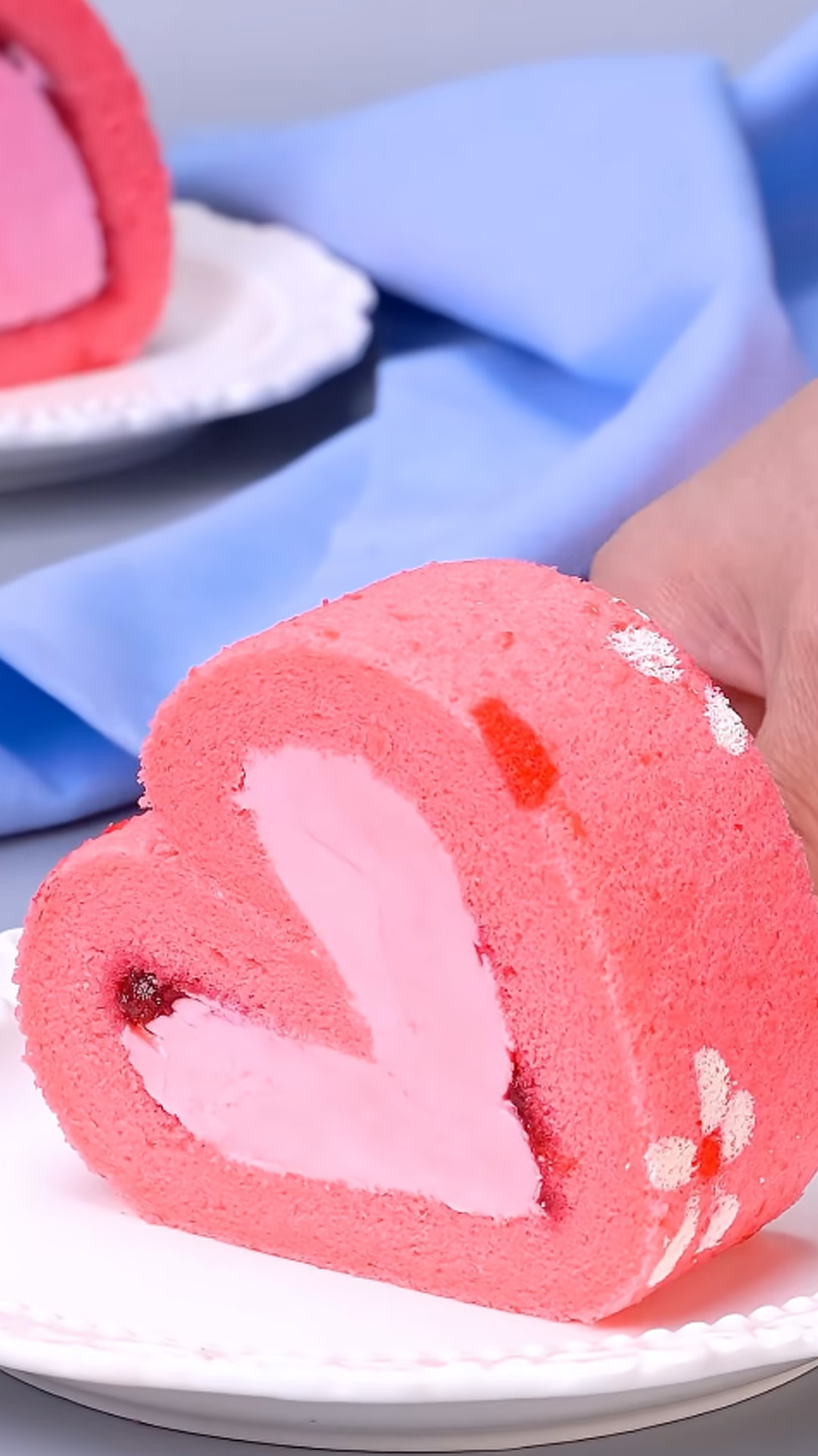 Step by step guide to baking a heart Swiss roll