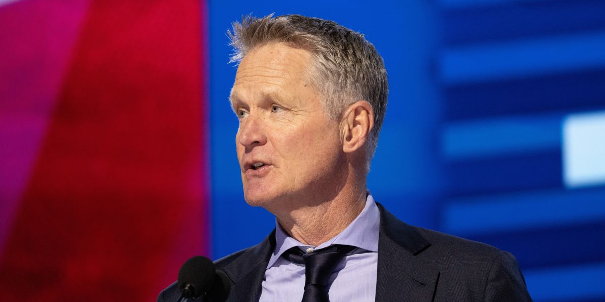 Steve Kerr pensa em grande sem Stephen Curry