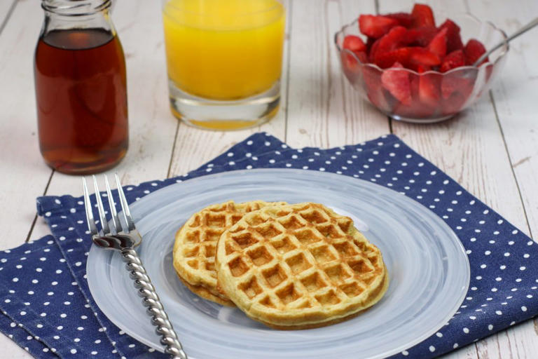 Easy 2-point Weight Watchers waffles ready in 4 minutes
