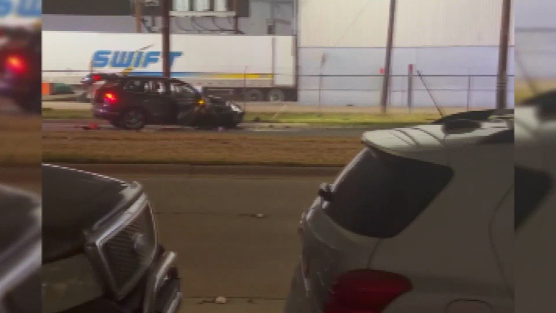 Dallas police investigate shooting that injured six people