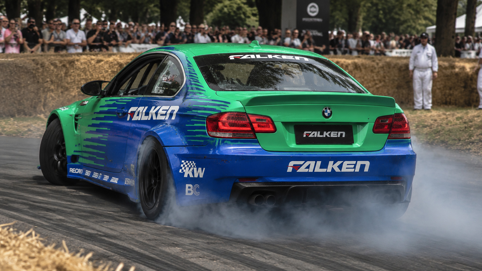 BMW M3 E92 burns rubber in Falken drift livery