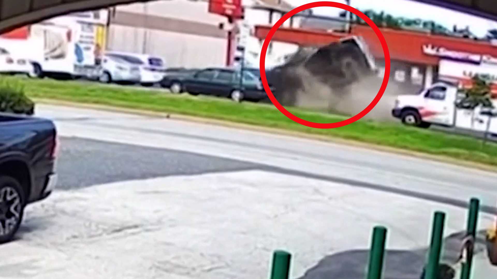 Caught on camera | 14-vehicle crash outside Philly leaves one dead ...