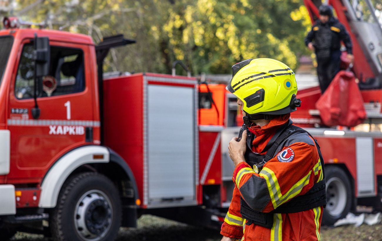 Russia bombs Ukraine's Kharkiv: Warehouses on fire and 3 killed