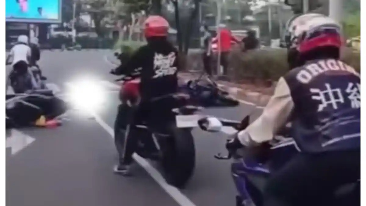Kronologi moge tabrak ojol saat sunmori di Senayan, berawal dari ...