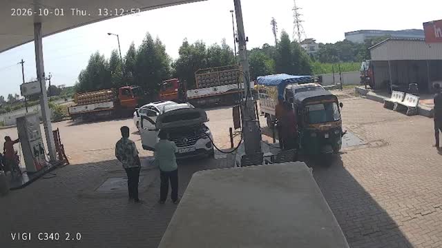 CNG cylinder explodes during refuelling in India
