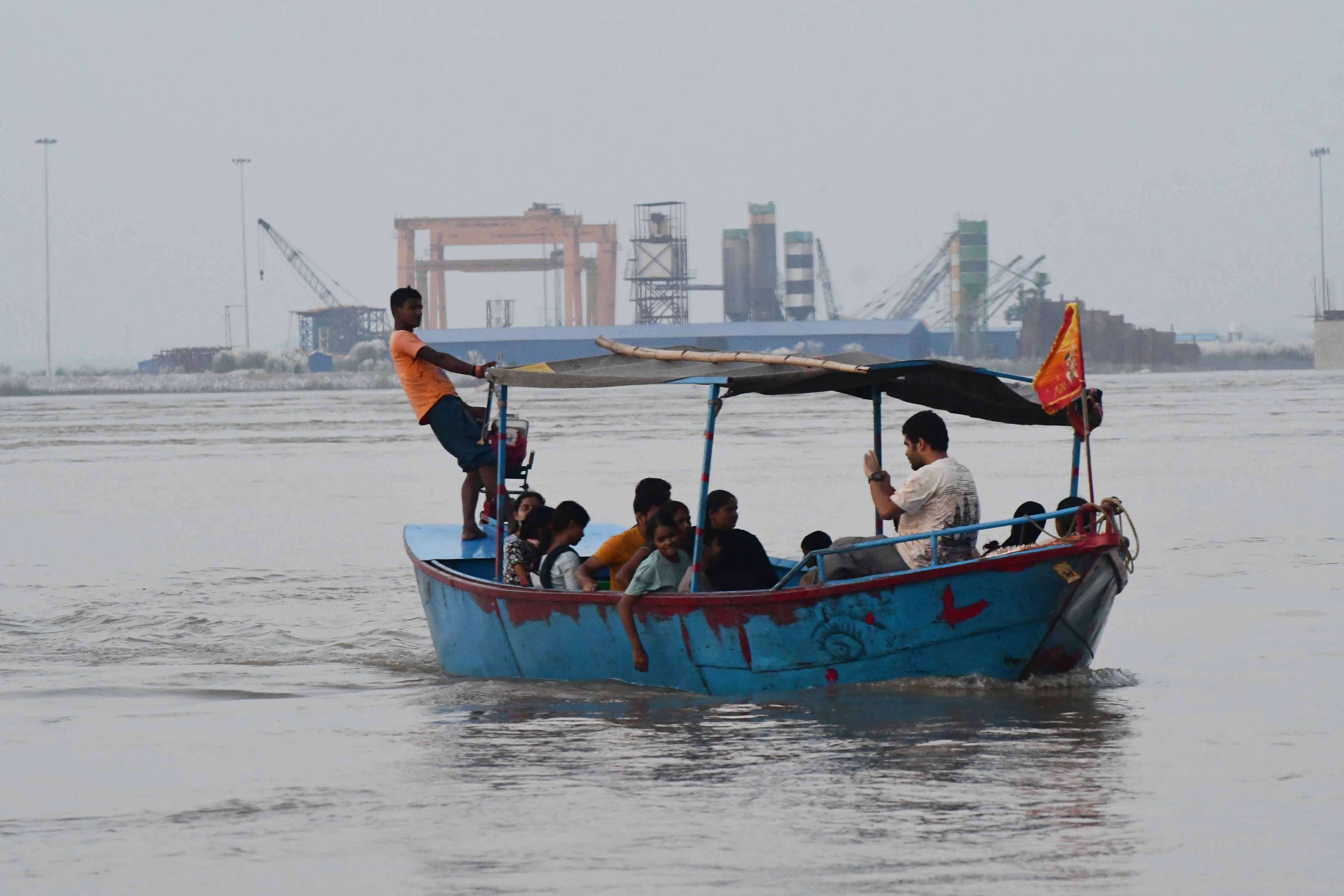 WRD suspends seven engineers over flood-fighting lapses