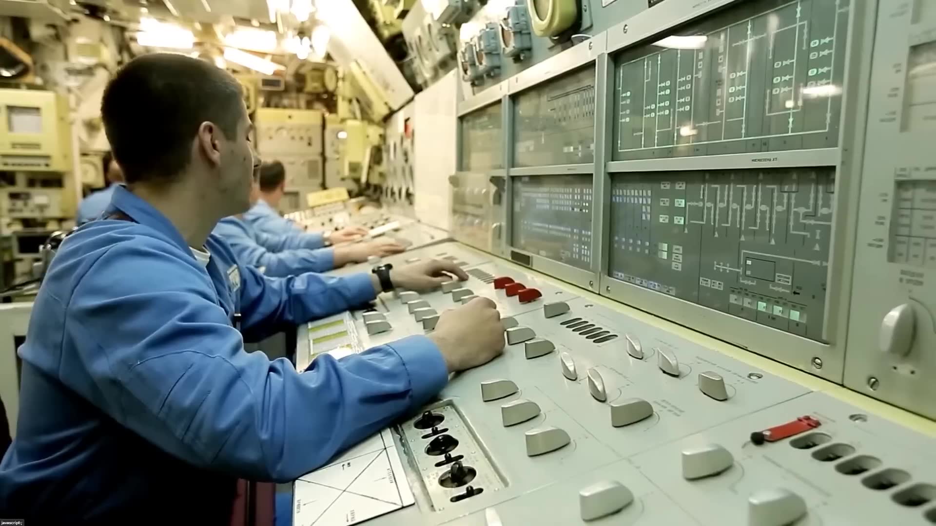 When a Russian submarine played games with a destroyer