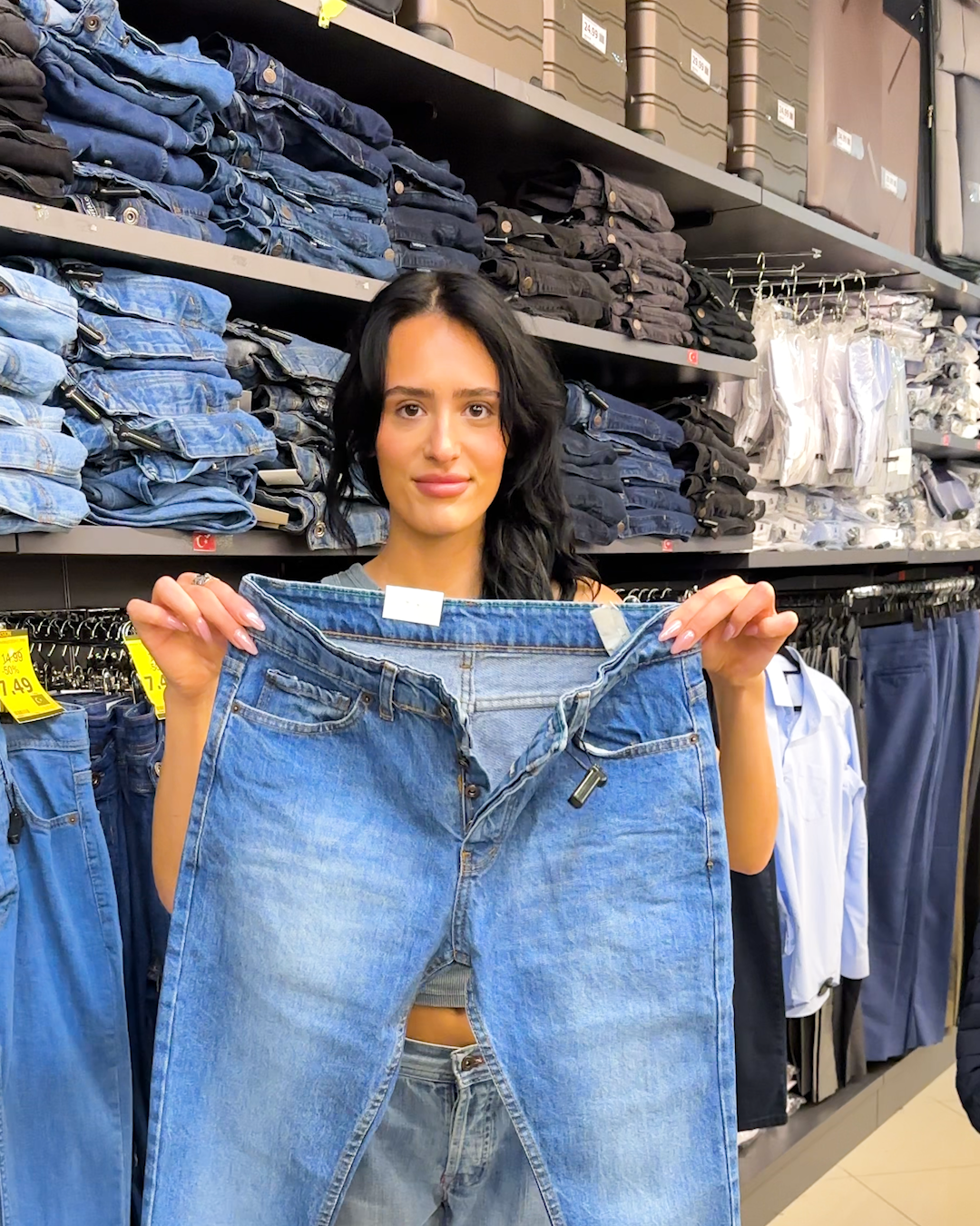 Trying out my mom’s genius jeans fit trick ☑️