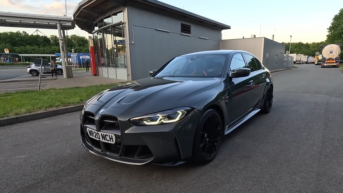 This BMW M3 accelerates like a hypercar