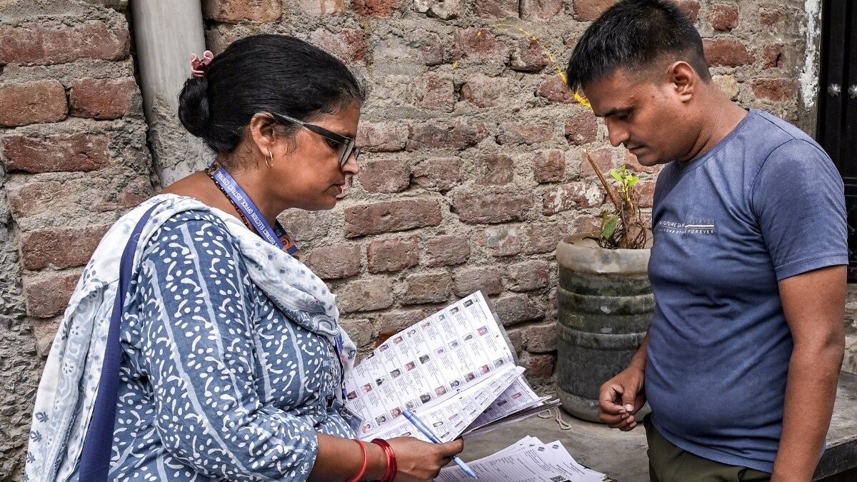 Karnataka roll revision: 40 lakh notices sent, no voter deleted yet