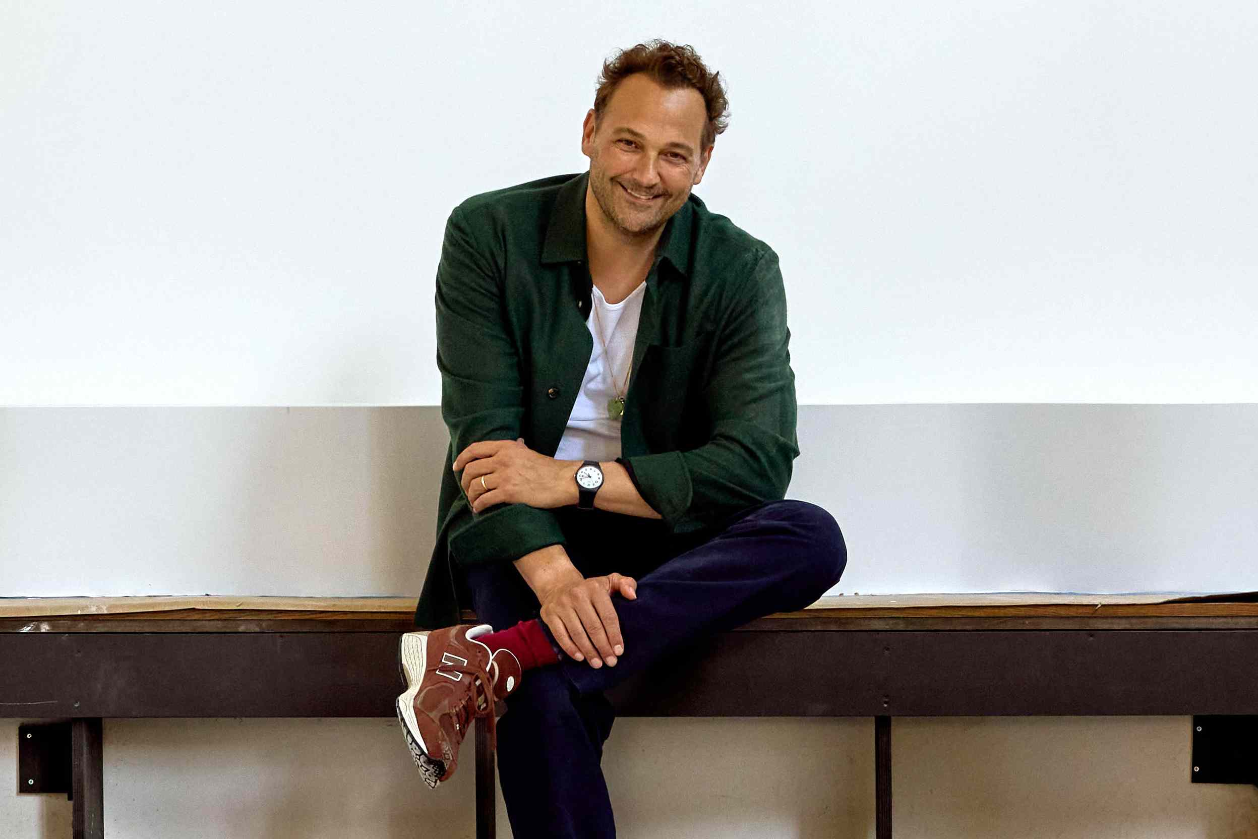 Daniel Humm’s new restaurant has a martini cart, roast chicken, and no ...