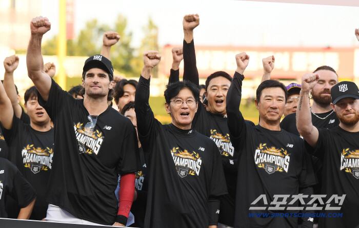 KT secures first pennant in five years