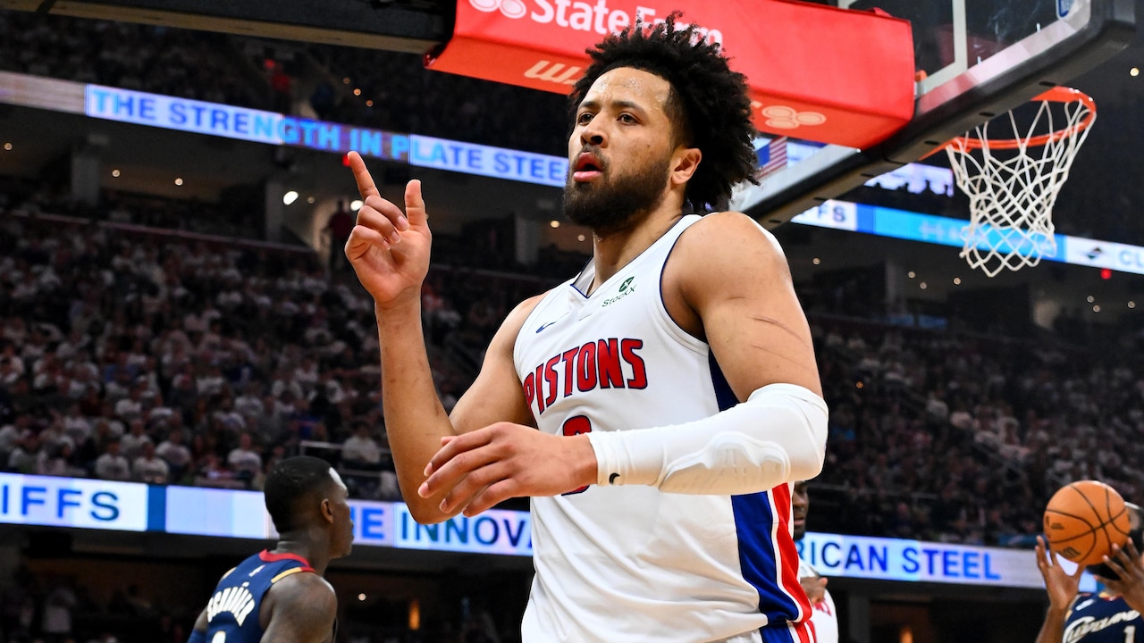 Cade Cunningham wears Caitlin Clark's signature Nike shoes in new photo ...