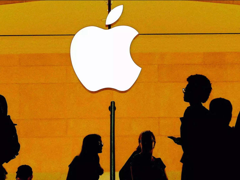 Hey Siri, how did Apple’s early lead in AI turn into a race to catch up?