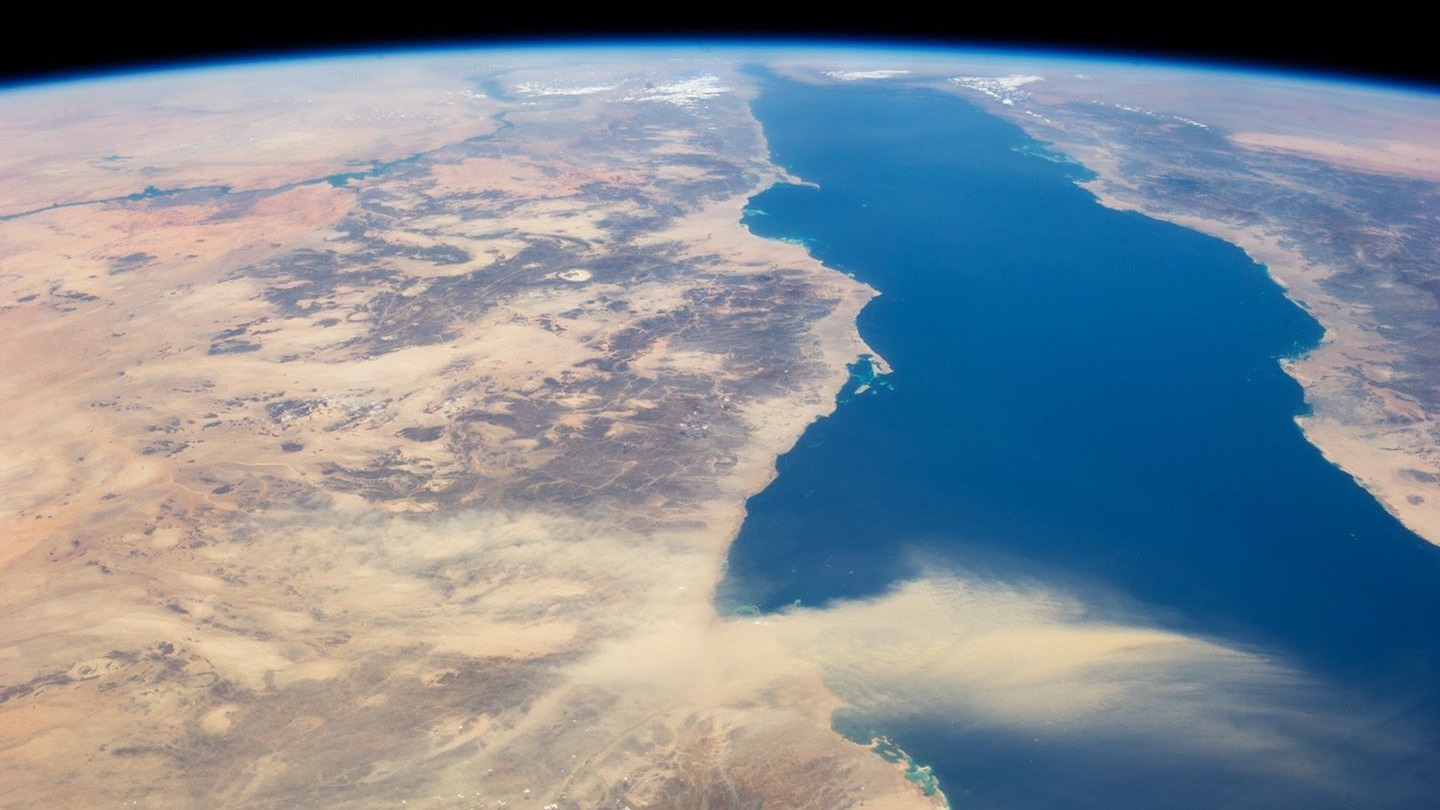 5 critical trade routes that could shake the global economy
