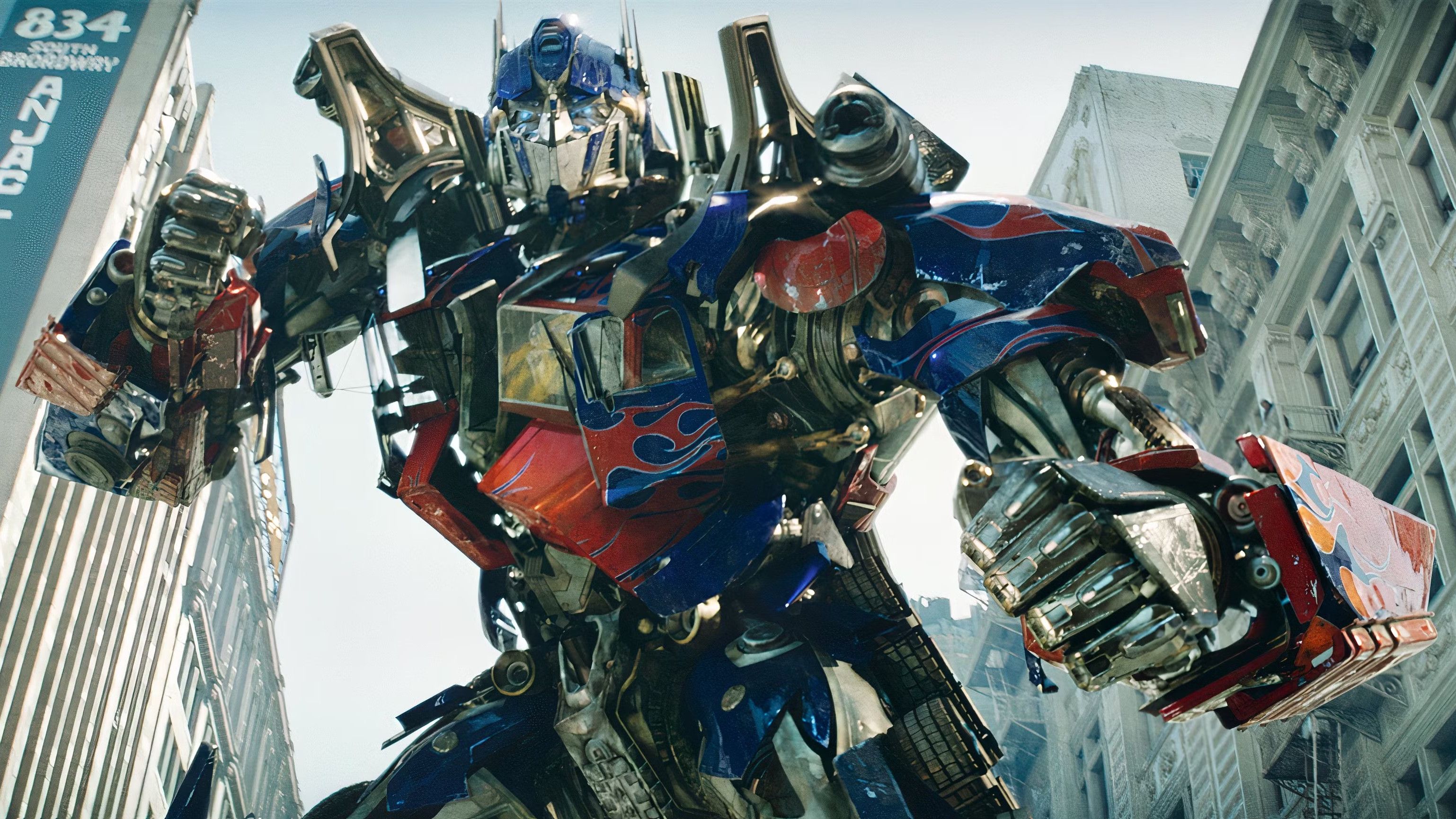 10 Transformers Michael Bay needs to bring back for his new movie