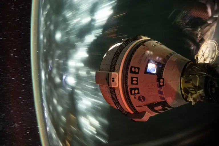 SpaceX Starship, lunar lander top 7 missions left before 2027