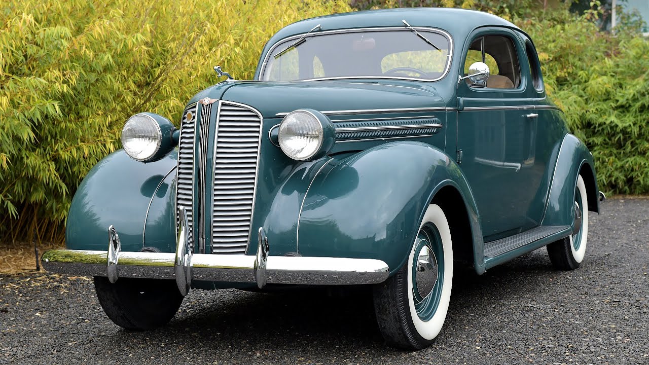 What it is like to drive a 1937 Dodge D5 business coupe