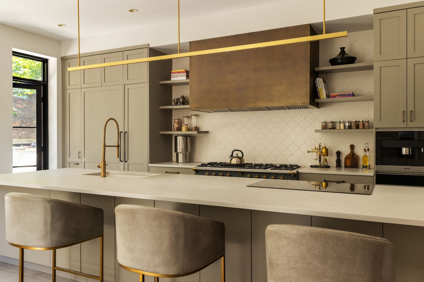 A Clinton Hill townhouse sets a neighborhood record for $9.4 million