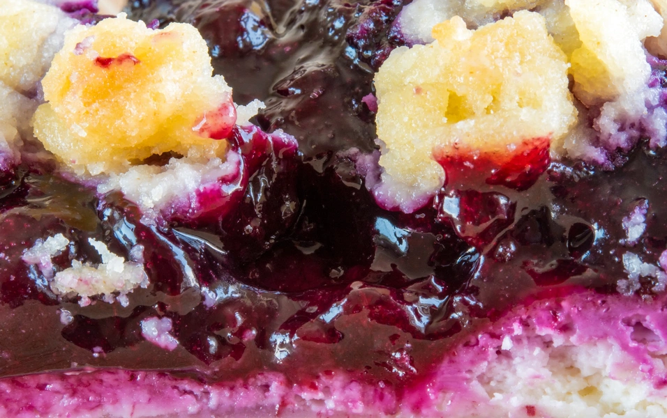 Bake your dream white chocolate raspberry cake