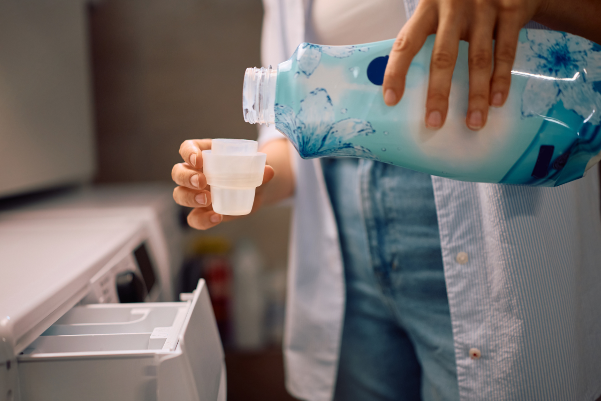 Stop using fabric softener just for laundry – 8 unexpected things it ...