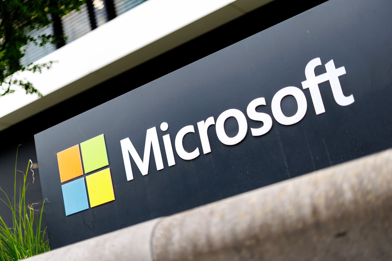MSFT gets a bullish call from Melius — analyst says AI fears could ...