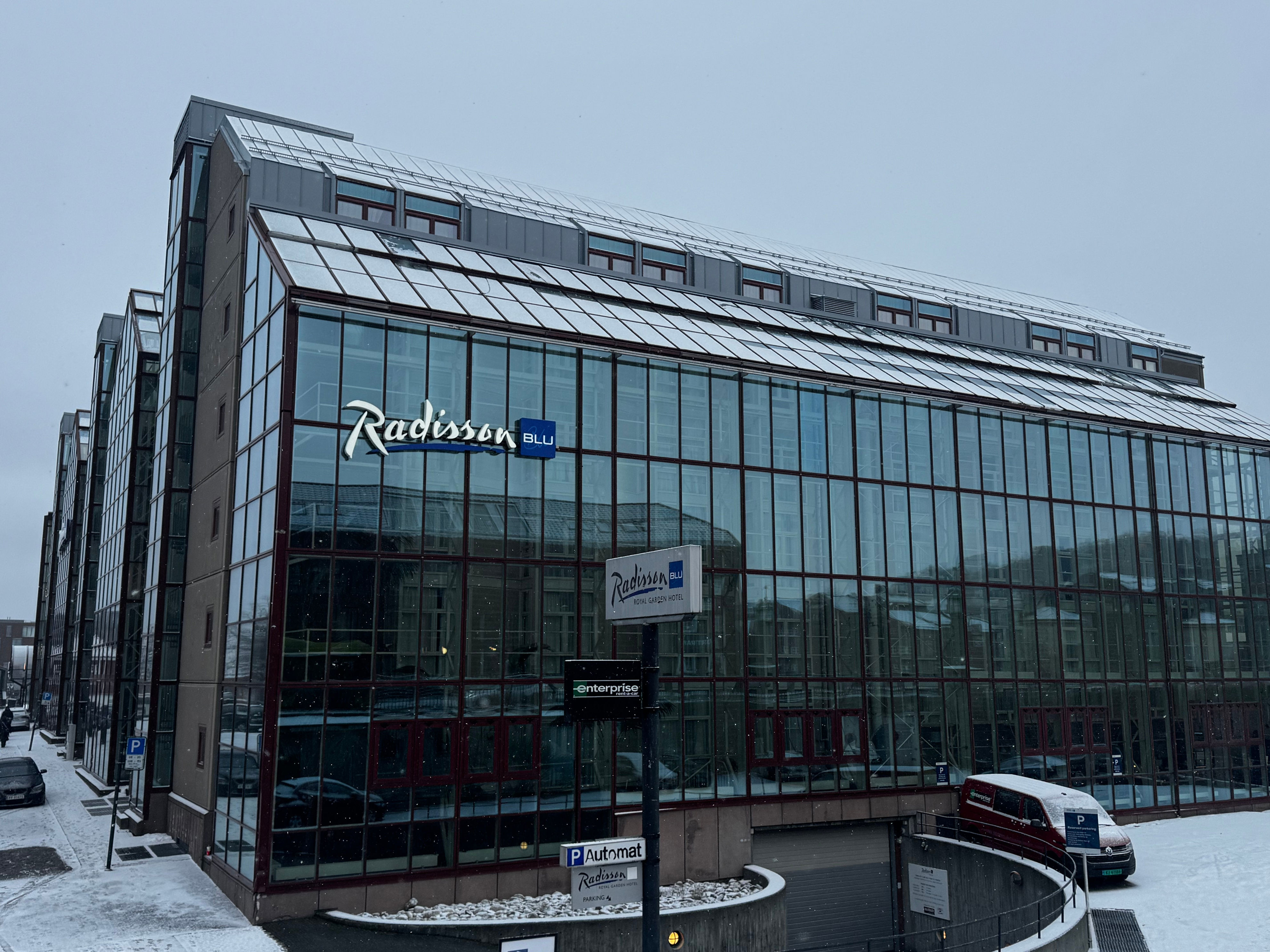 Current Radisson Hotels promotions: Save up to 35%, earn up to 10,000 ...