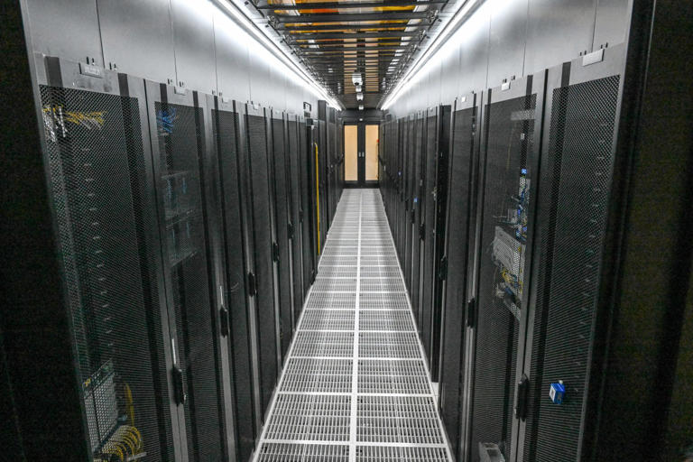 Tech, media & telecom roundup: Market talk