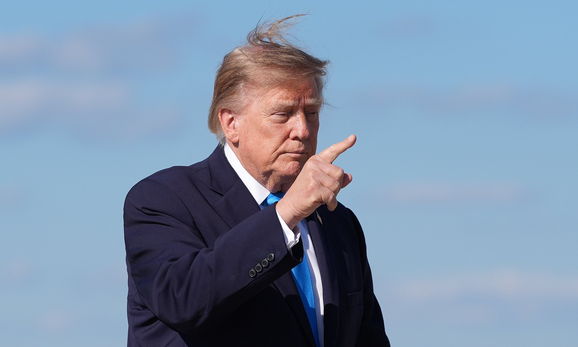 Donald Trump says 'a specific threat' saw US withdraw its bombers from ...