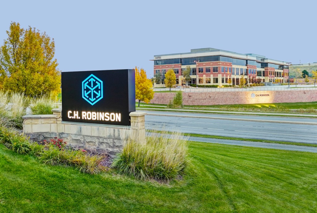 CH Robinson expands last-mile network with $5.8 billion RXO deal