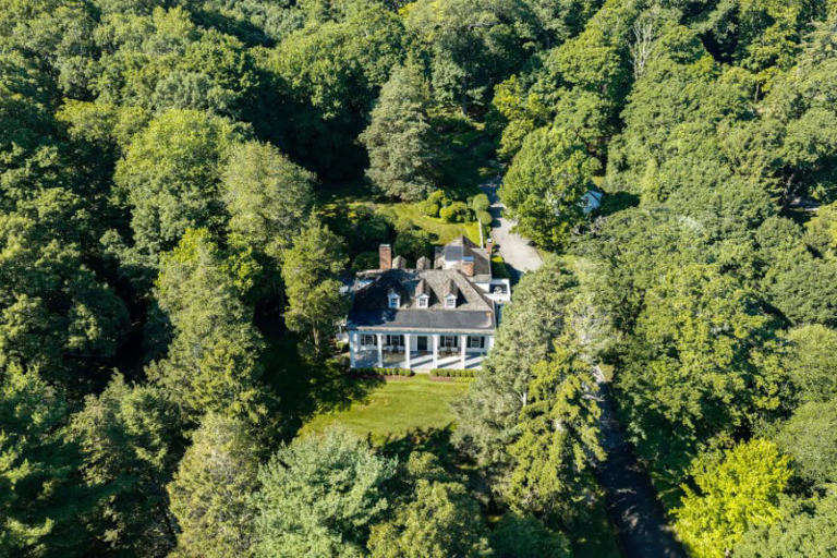 Coach CEO lists $4.2M estate in Briarcliff Manor, New York — built by ...