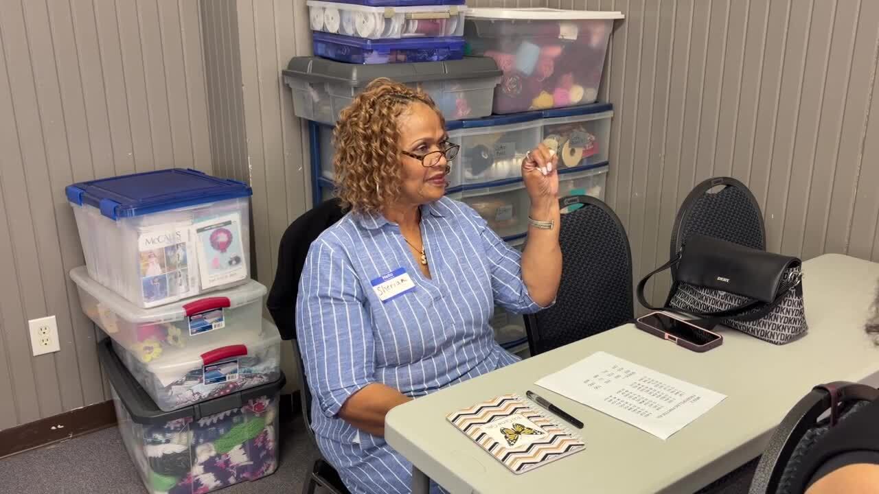Longview recreation center offers ASL classes for adults 55 and older
