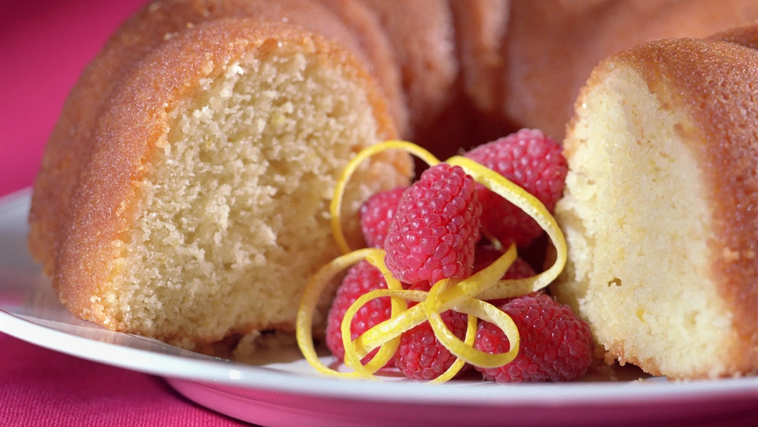Pumpkin-chocolate bundt cake offers easy fall twist