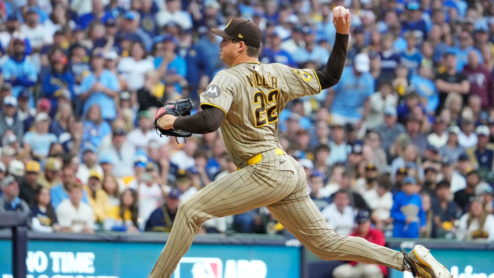 Debating unusual pitching decisions in SD vs. MIL series
