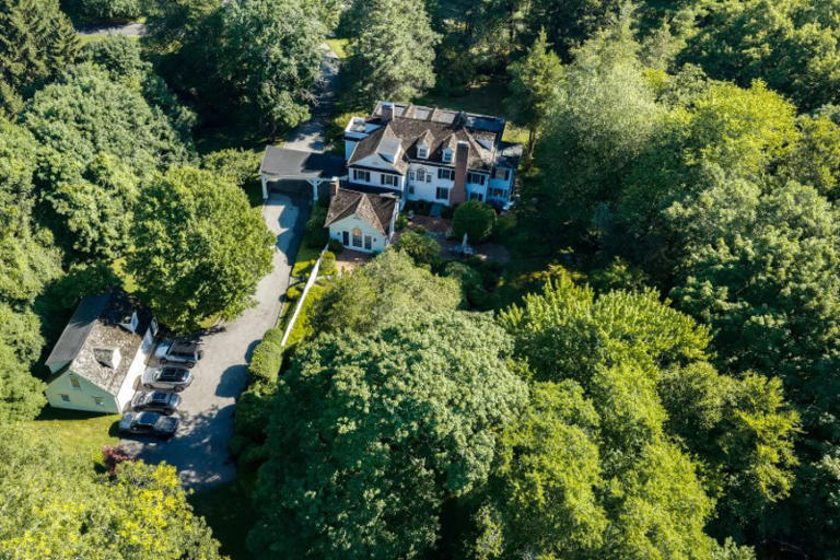 Coach CEO lists $4.2M estate in Briarcliff Manor, New York — built by ...
