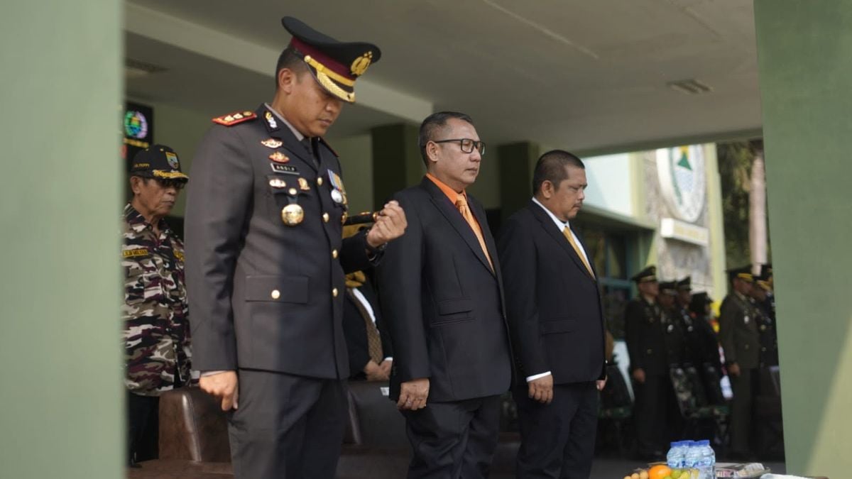 Dihadiri Sekda Rona Mairansyah, upacara HUT ke-81 TNI di Makodim 0605 ...