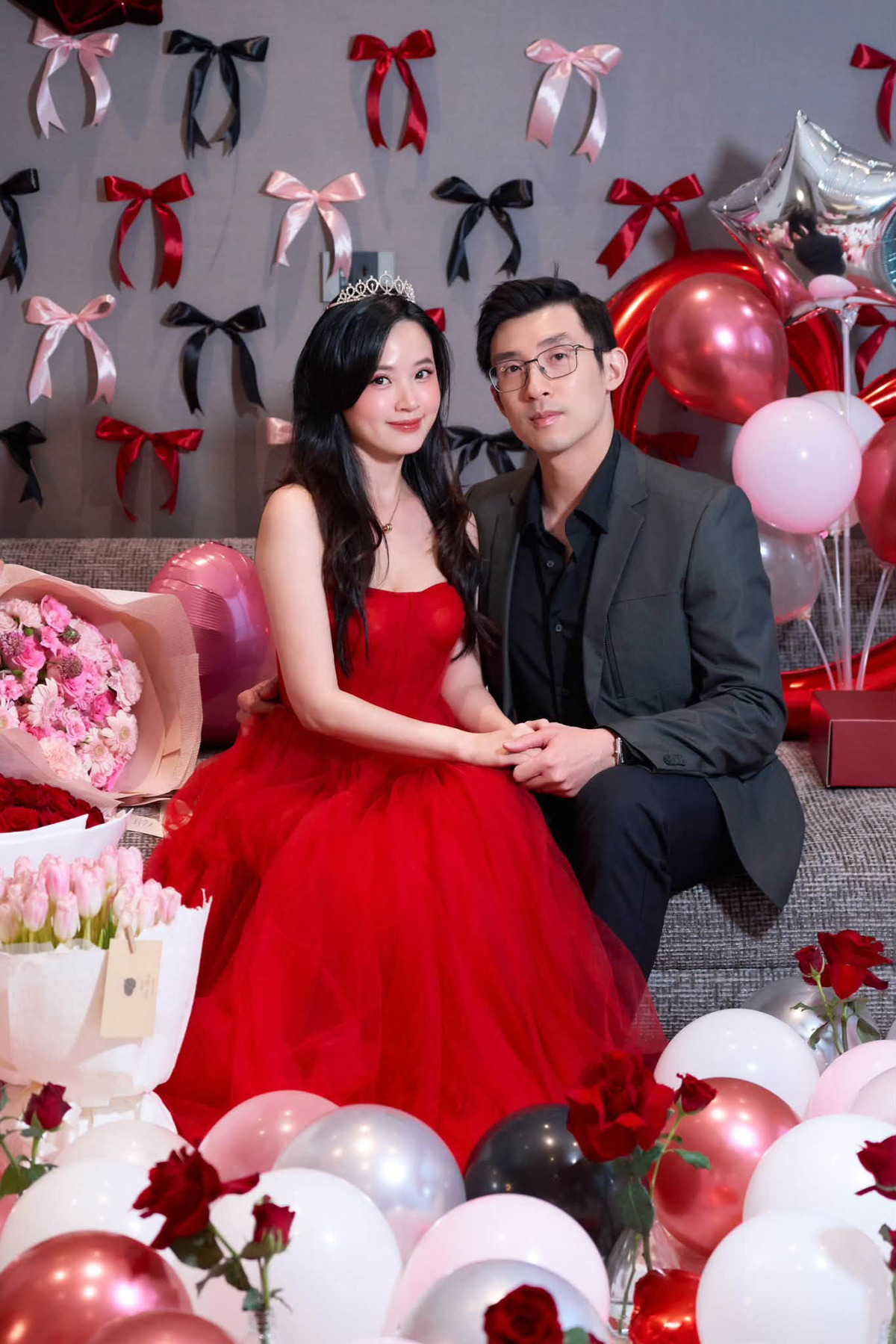 Chồng thiếu gia trang trí ôtô mừng sinh nhật Midu