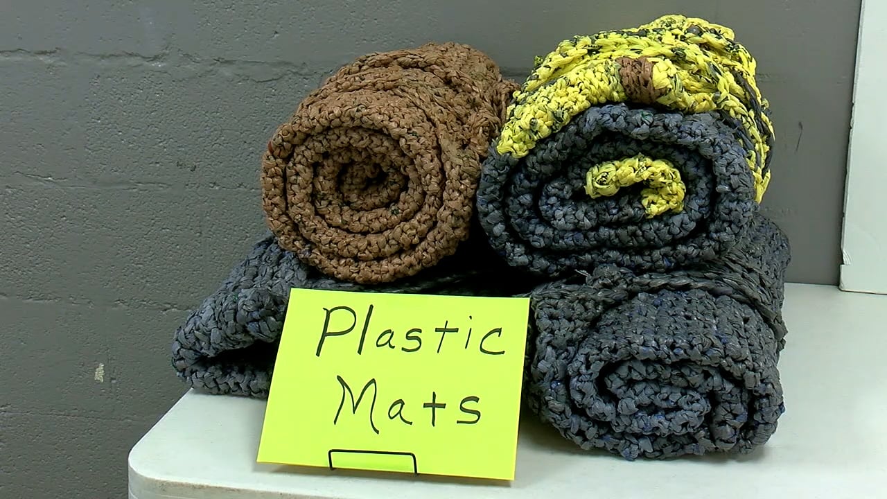 Tuscaloosa group turning plastic bags into sleeping mats for homeless